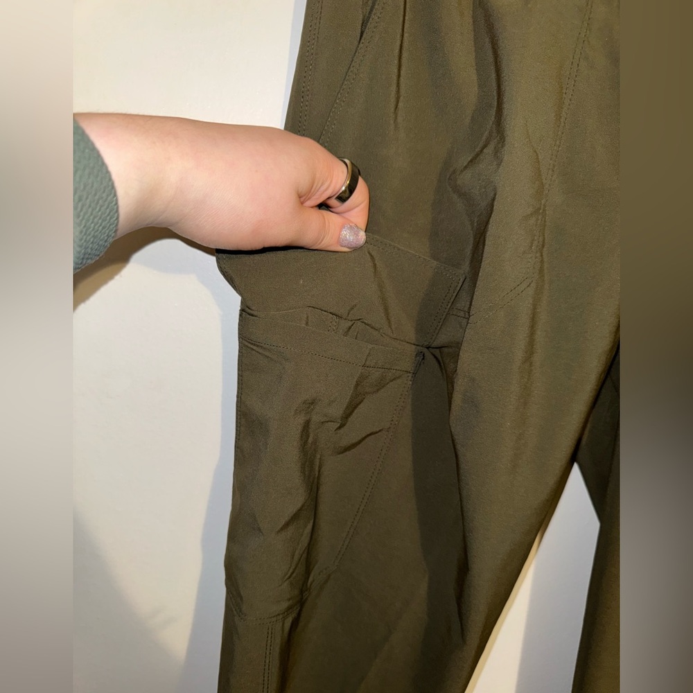 The North Face Olive Women's Track Pants - Picture 6 of 6